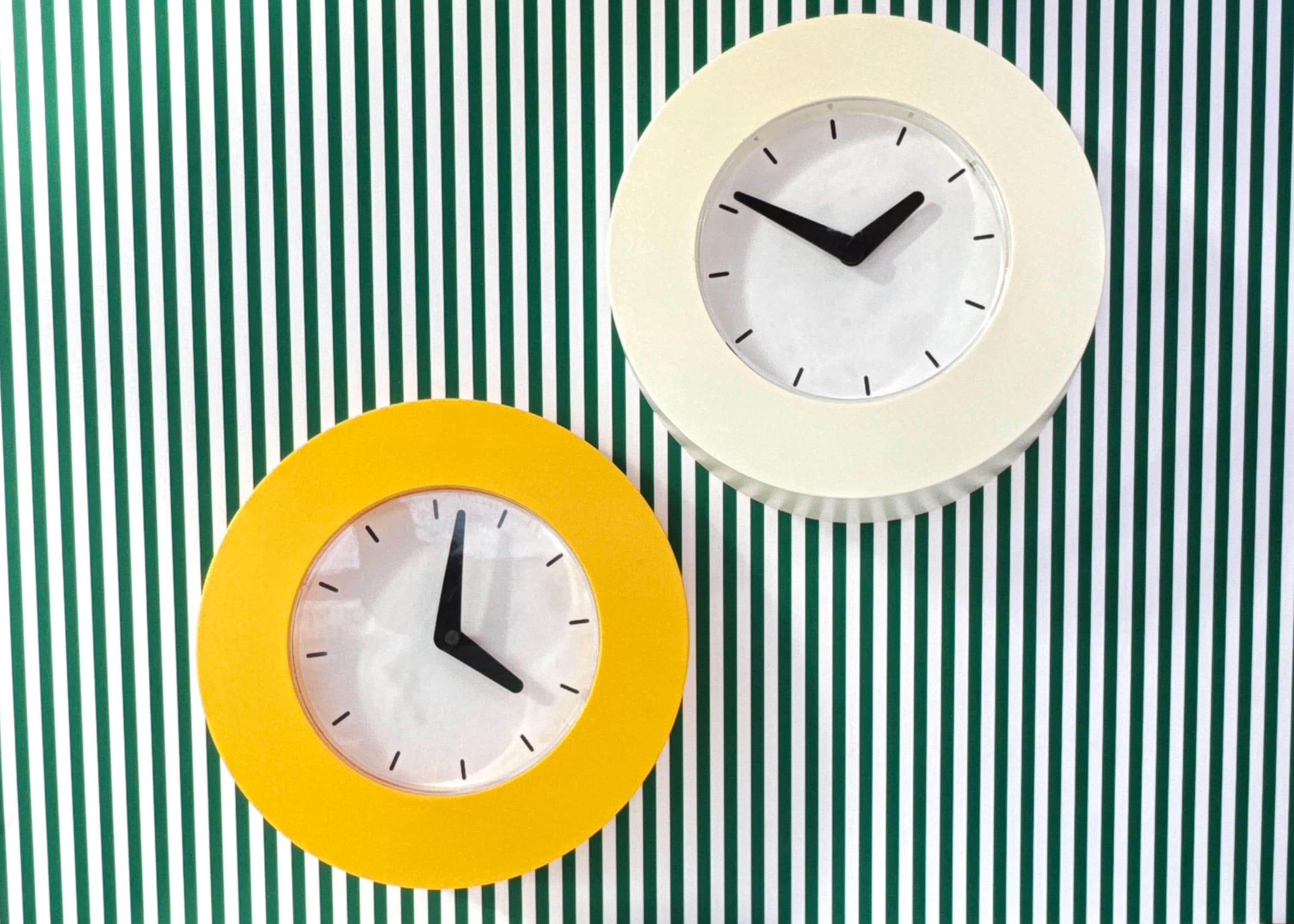 ヴィンテージ IKEA KVARTA 掛け時計 – 80 年代のポストモダンな