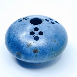 Vintage Guttinger Ikebana Pebble Vase – 1970s Studio Pottery, Germany