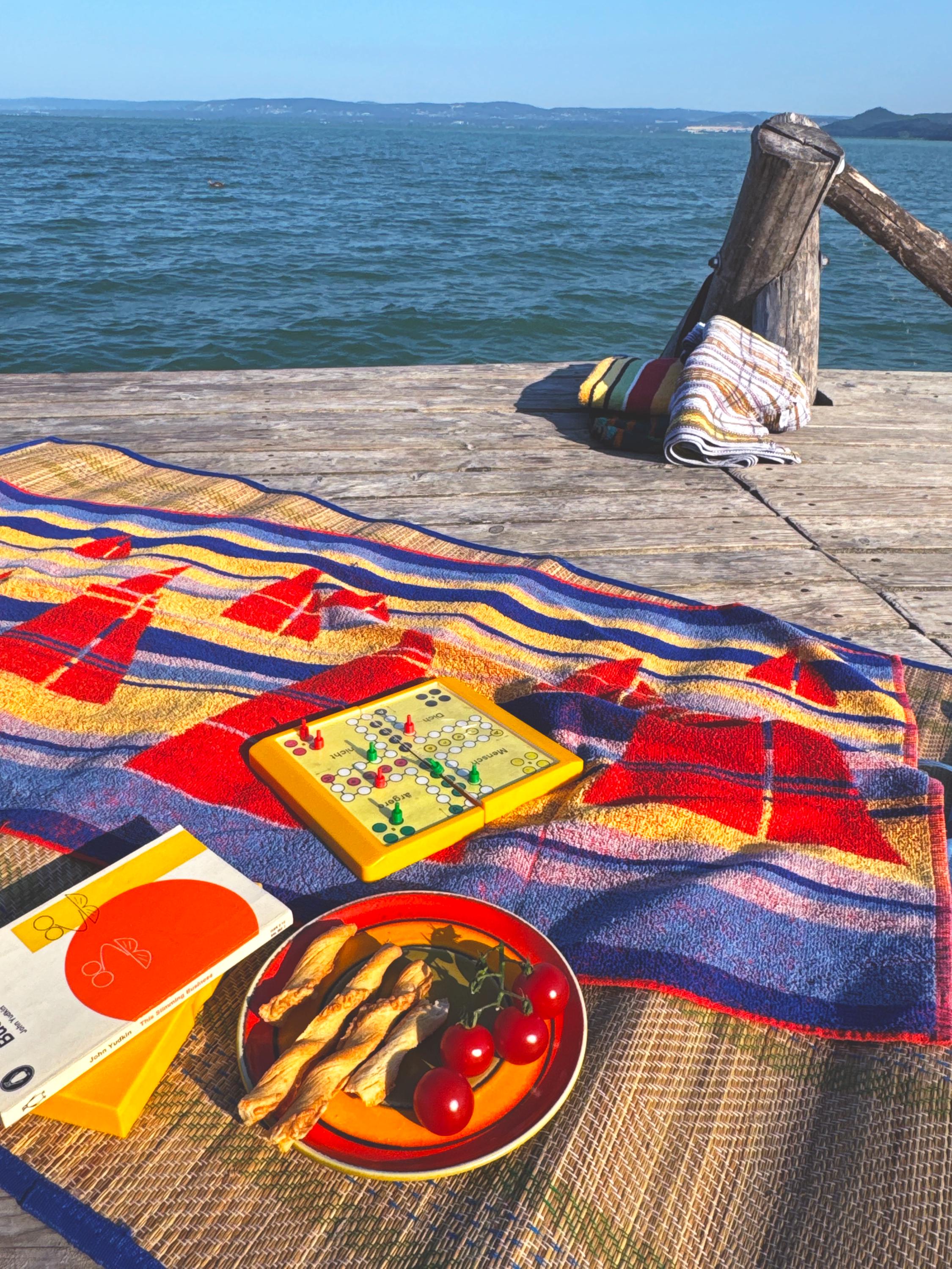 Vintage 70s Sailboat Beach Towel – Bold Stripes & Red Sails  display picture 1