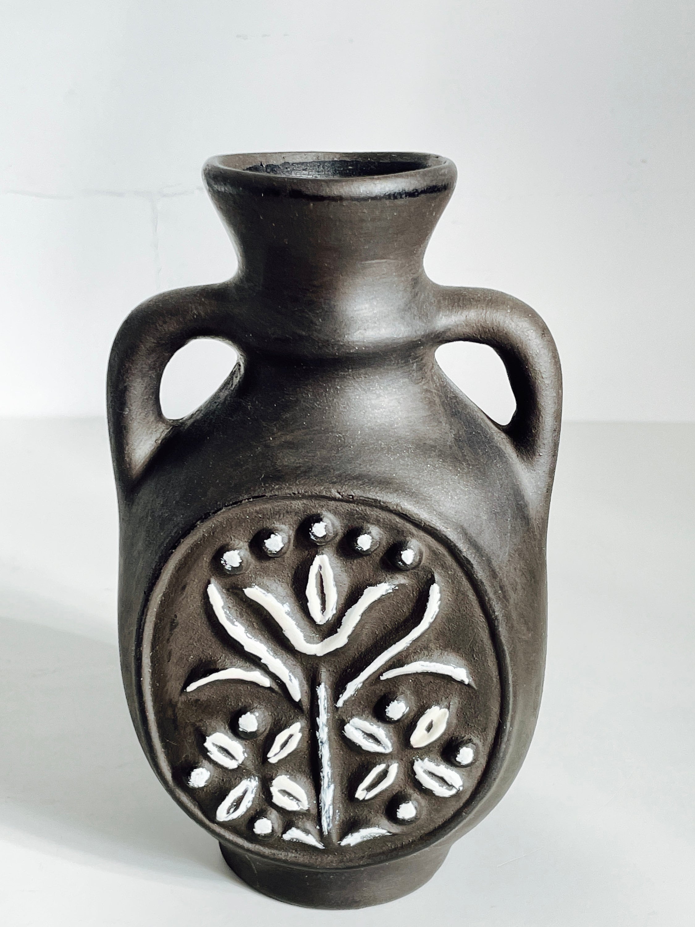 ハンガリーの黒い花瓶 60年代 | フォークアート | 黒い陶器