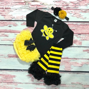 baby girls bumble bee costume - baby girls bumble bee halloween costume - newborn halloween costume - baby girl halloween costume