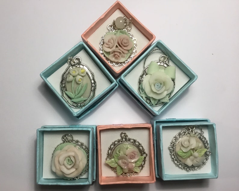 Bloemen hanger koud porseleinen juweel rozen cameo | Etsy