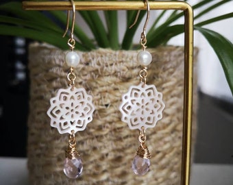 Earrings woman jewelry mother-of-pearl pink carved pompoms boho ethnic chic natural pearl jewelry evening party natural pearl Capricette