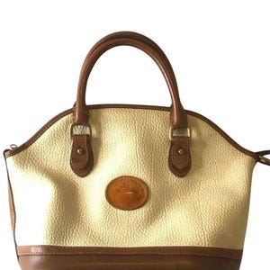 Bolso de mano vintage Dooney & Bourke de piel granulada color marfil
