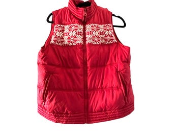 Colete puffer vermelho Old Navy Fair Isle Y2K, aconchegante para o inverno.