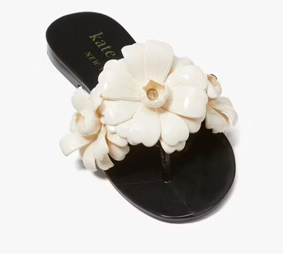 （Sweet掲載）kate spade new yorkフラワーアクセントサンダル _57.JPG?set_id=8800005007