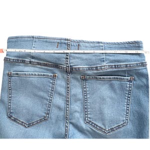Free People Flare Jeggings | Größe 26 | Stretch-Pull-On-Denim in leichter Waschung Bild 8