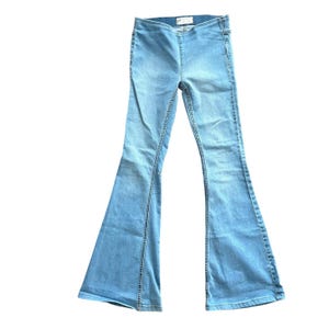 Free People Flare Jeggings | Größe 26 | Stretch-Pull-On-Denim in leichter Waschung Bild 3