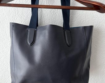 AUTH Coach Derby Tote Navy Blue Gold Tag Square Bottom Snap