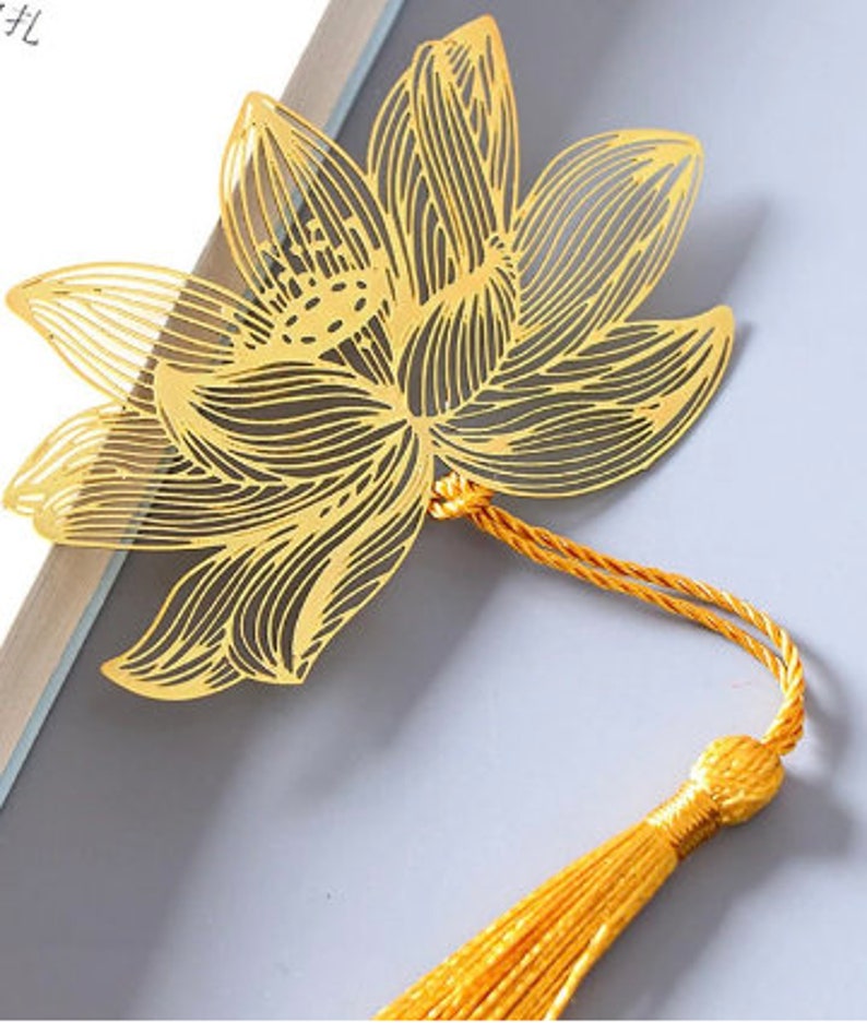 Maple Leaf Bookmark Gift STUNNING Gold or Pink Metal Maple Etsy UK