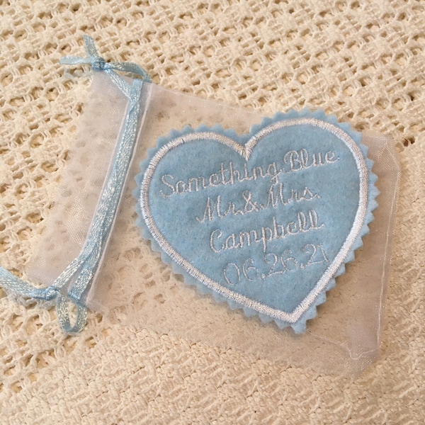 HOCHZEITSKLEID FÜR DIE BRAUT, 7,6 cm – Etwas Blaues, Geschenk für die Braut, Tasche nicht enthalten, Hochzeitsandenken, zum Aufnähen und Aufbügeln, nur der Name „Mr. & Mrs.“