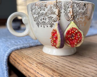 Spun cotton fig earrings