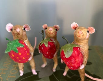 Set of 3 Spun cotton strawberry mice