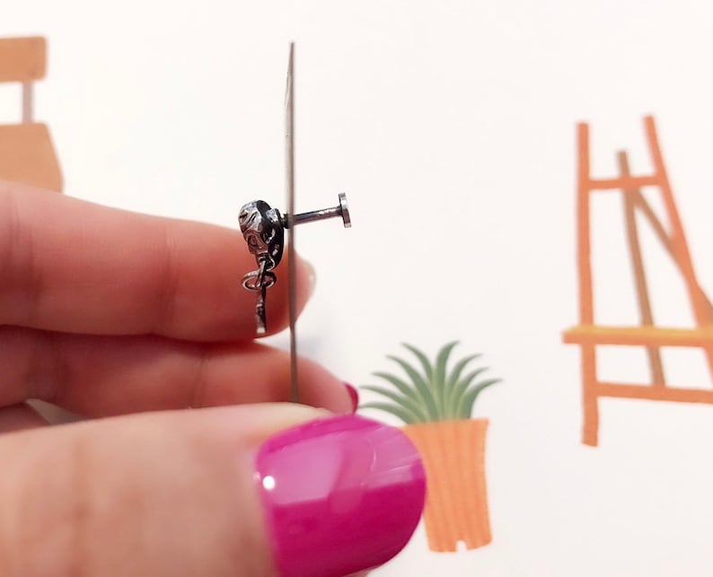 Handcuff Dangle Top LabretCartilage piercingTragus piercing piercinghalloween earringhalloween piercing