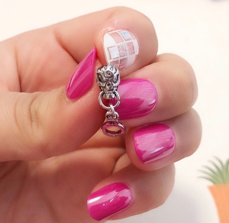 Handcuff Dangle Top LabretCartilage piercingTragus piercing piercinghalloween earringhalloween piercing