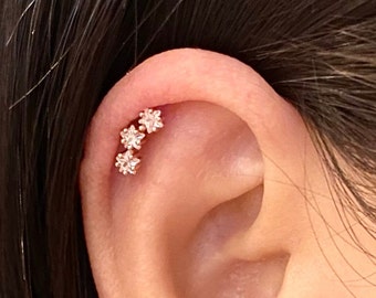 small triple star earring, Cartilage earrings, pierce, Tragus, helix, conch piercing, star stud earring, cute jewelry, minimalist, 16G, 20G