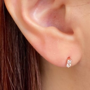 Winziges Rechteck Form Piercing, Knorpel, CZ Gestüt, Tragus Piercing, CZ Piercing, Helix Ohrring, Muscheln Piercing, Gestüte, CZ Ohrring. B1