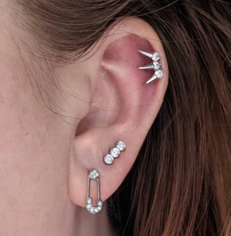 Piercing Australiano 1.0 em Titânio PVD Gold - Pin Push Tragus ou Hélix