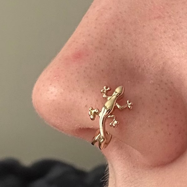 Gecko Nose Crawler, nose piercing, cute nose ring, nose studs jewelry, nose bone, small nose stud, cartilage earring, minimalist, 20G  /N8