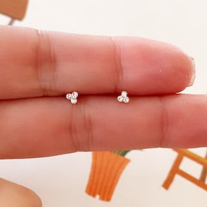 silver triangular nose ring, nose piercing, cute nose ring, nose studs jewelry, L bend, small nose stud, cartilage earring, minimalist 22G