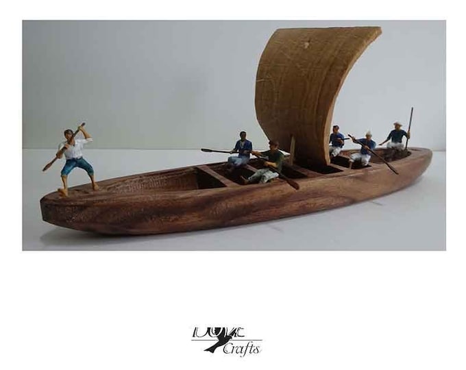 Wooden boat and Hunters. Miniature with Walnut and Oak wood, Special Grains Effect and resin Figures, Hand Crafted