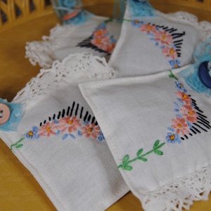Four handmade dried lavender sachets - From vintage embroidered linens - Organic lavender