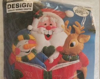 Design Works Crafts Felt Wall Hanging Kit: Reading Santa with Friends # 5110-New