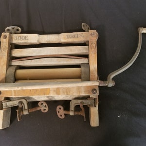 Vintage Antique Horse Shoe Clothes Wringer 300E The American Wringer Company