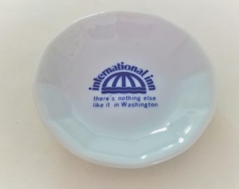 International Inn Washington DC: Ashtray / Trinket / Change Dish - Excellent Condition