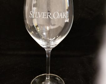 Roble plateado - Napa / Alexander CA - Copa de vino Schott Zwiesel - Obra de arte blanca - 8-3/4" de alto