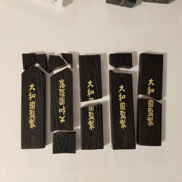 Broken Set of 5 Japanese Sumi Sumi-e and Calligraphy Black Ink Stick: Yamoto Kodo - Set of 5 Broken Sticks