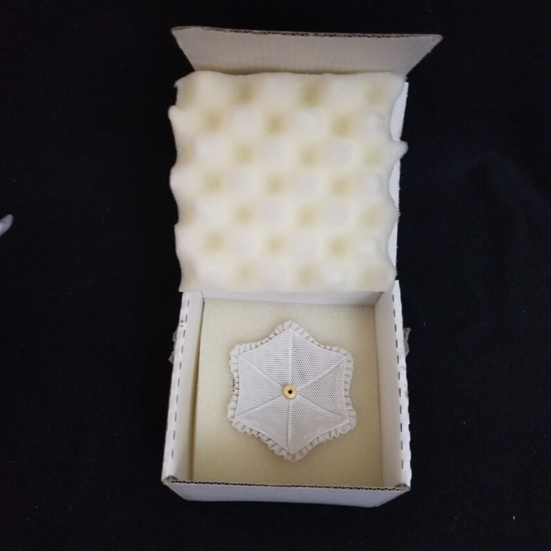 Lladro Picture Perfect #7612 Figure Mint in Original Box Collector/'s Society Hallmarked on Bottom