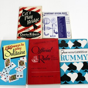 Lote de 5 libros de reglas oficiales Hoyle c1955 Bridge Sportcraft Rummy Solitaire Excelente estado Ilustrado