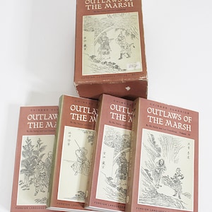 Outlaws Of The Marsh Chinese Classics 4 Vol Set in Box by Shi Nai&#39;an and Luo Guanshong Beijing China Classic Stories from 14th Century