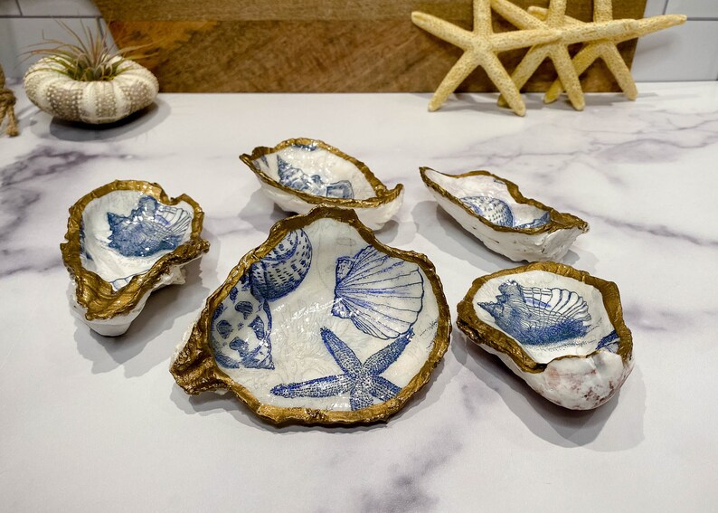 Blue Shells Design Oyster Shell Ring Dish image 2