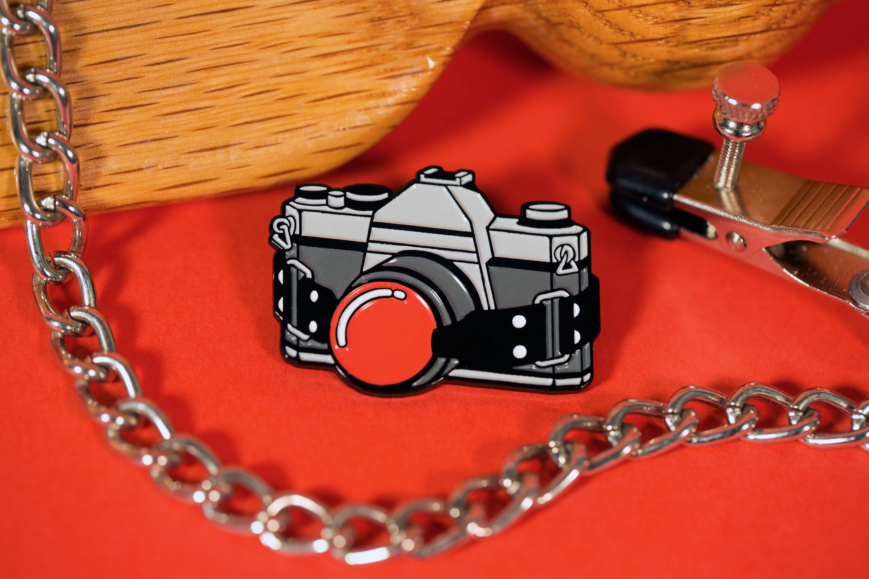 Kink1000 Lapel Pin