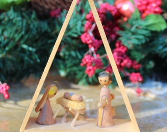 Vintage Wooden Triangle Shaped Manger Nativity Scene Hand Crafted Creche