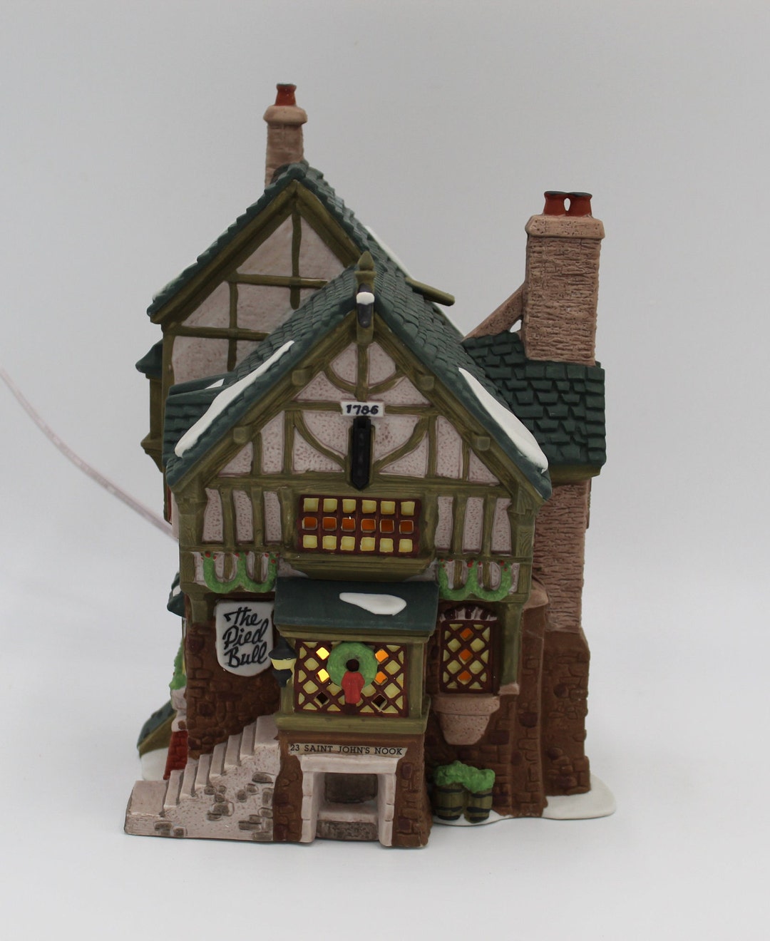 Charles Dickens Heritage Collection Dickens Village Series the Pied