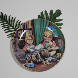 Vintage M.J. Hummel Collector Plate