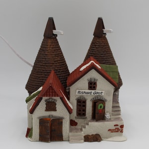 Dept 56 Dickens Village: Bishops Oast House, 1990 (Retired)