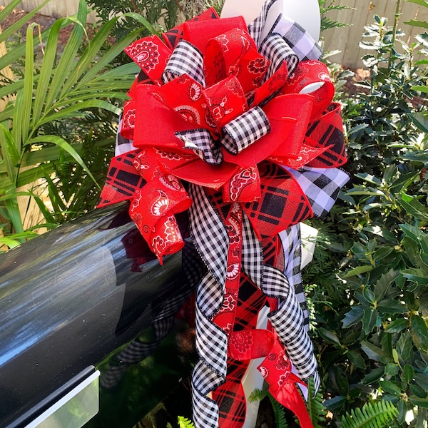 Everyday Collection - Rote Schleife,Red Ribbon,Bow,Bows,Mailbox Bow,Wreath Bow,Geschenk,Band,Country Western,Bandana,Paisley,Schwarze Schleife,Country