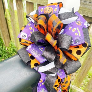 Halloween Collection - Halloween Bow,Halloween,Halloween Ribbon,Ribbon,Mailbox Bow,Wreath Bow,Large Bow,Bow,Bows,Spiders,Pumpkins,Candy Corn