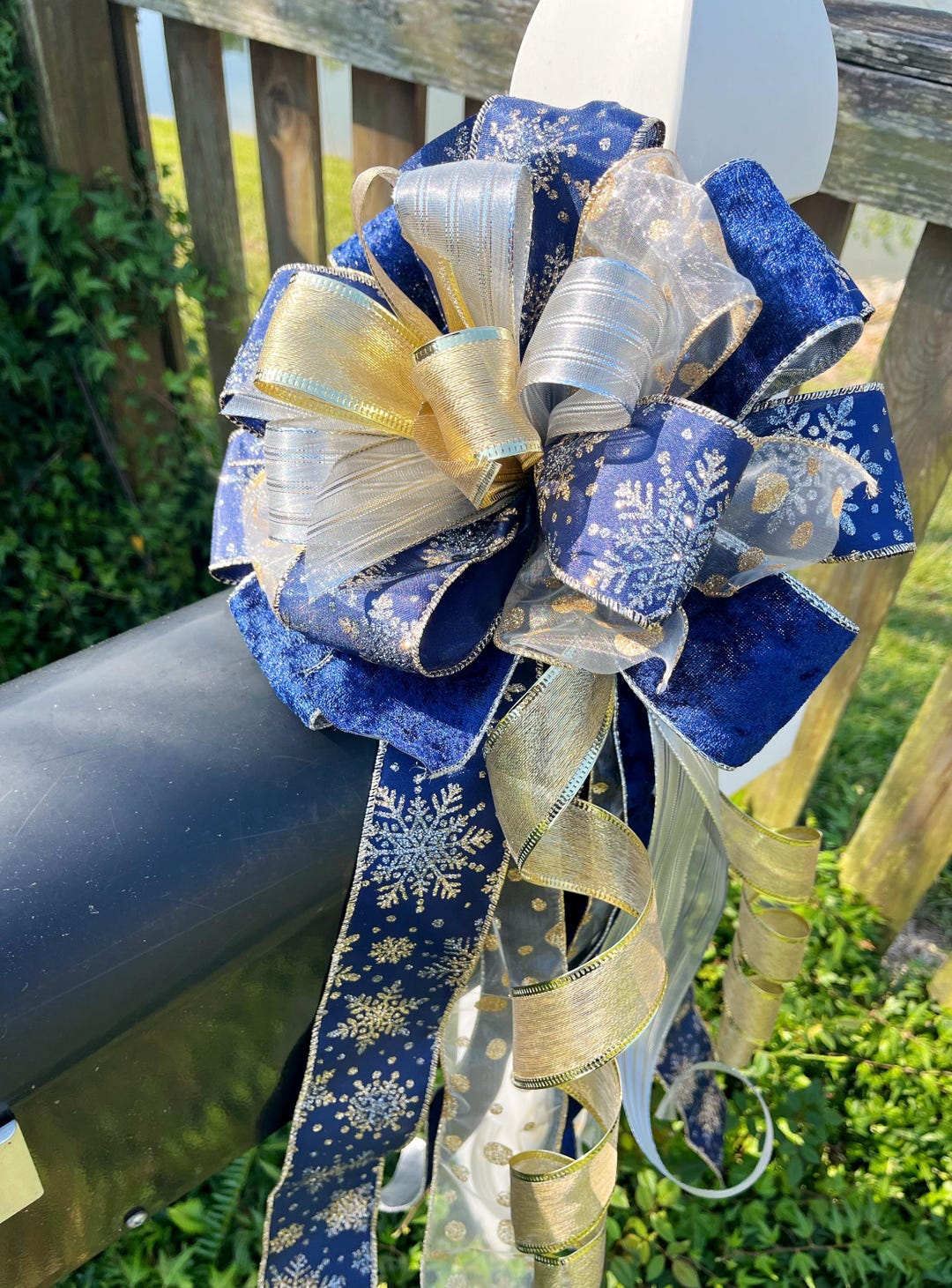 Winter Wreath Bow: Blue, Gold and Silver Ribbon With Snowflakes - Etsy