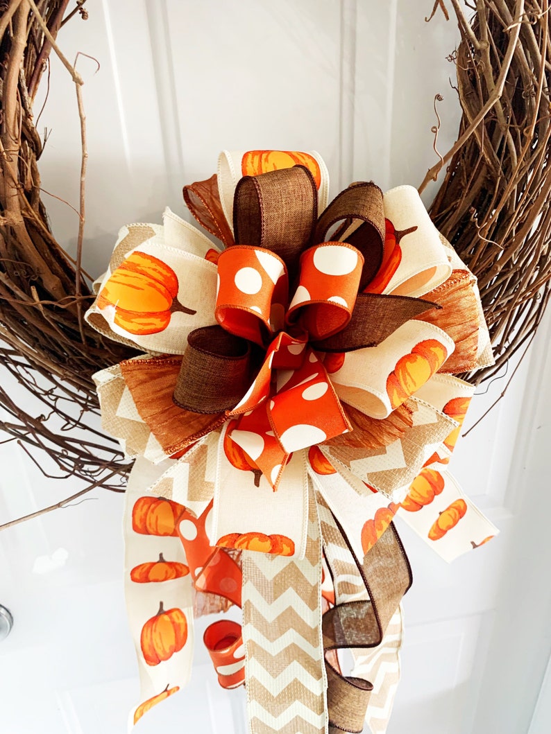 Lazo de otoño con cinta de alambre de calabaza: decoración para coronas y buzones imagen 6