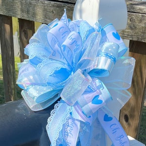 Lazo para bebé niño en azul claro y blanco. Perfecto para buzón, puerta y corona.