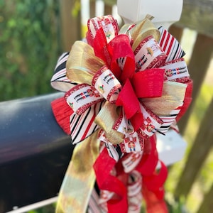 Nutcracker Christmas Bow: Wired Ribbon Wreath Decor