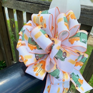 Herbstkollektion - Bauernhof Laster und Kürbisse - 2,5 inch Schleife aus Schleifenband