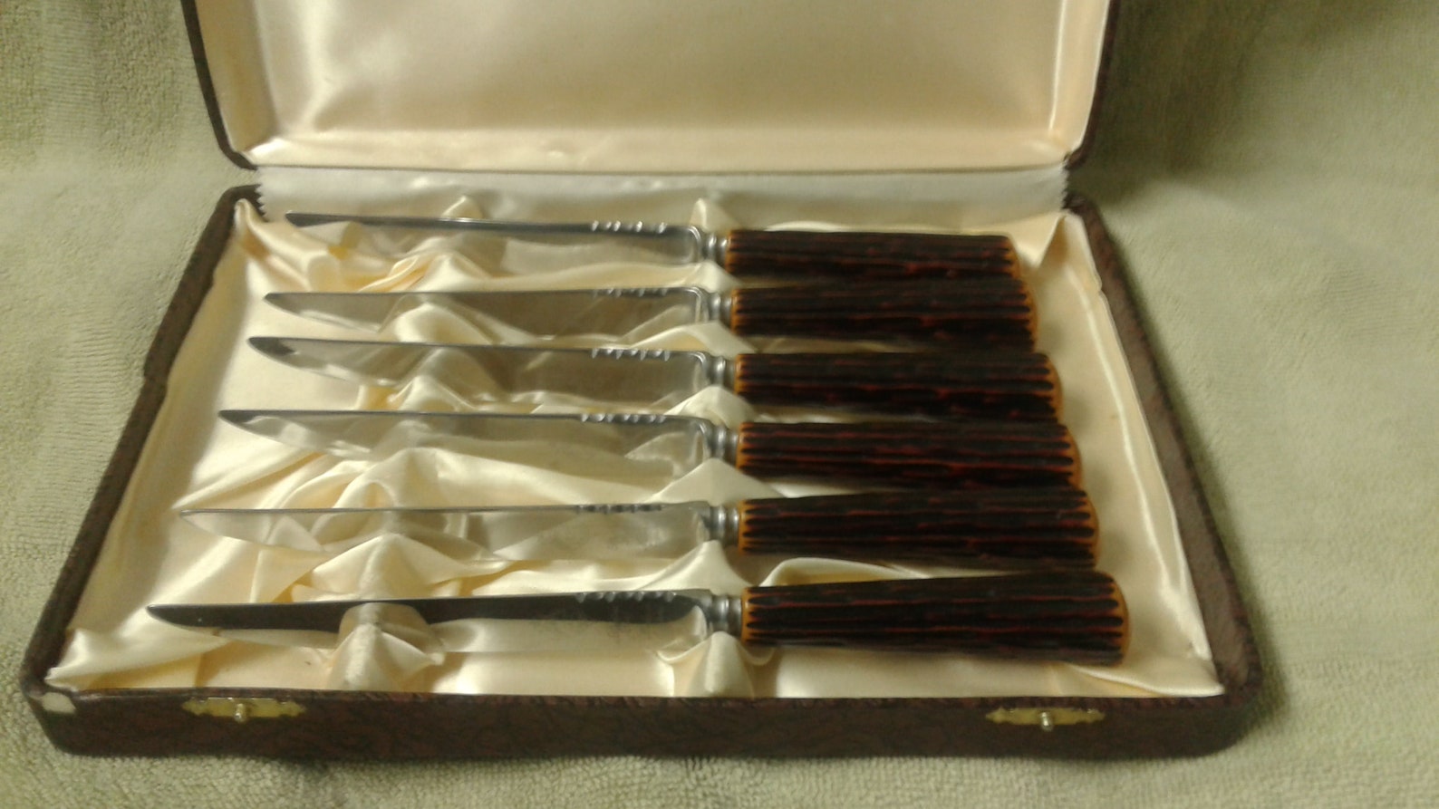 GloHill Set of 6 Vintage Steak Knives Made in Canada Bakelite Etsy