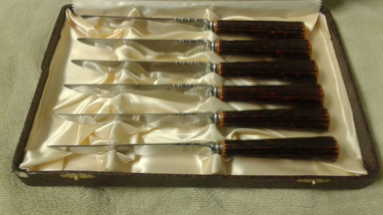 GloHill Set of 6 Vintage Steak Knives Made in Canada Bakelite Etsy