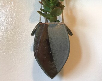 Small ceramic hanging planter pot
